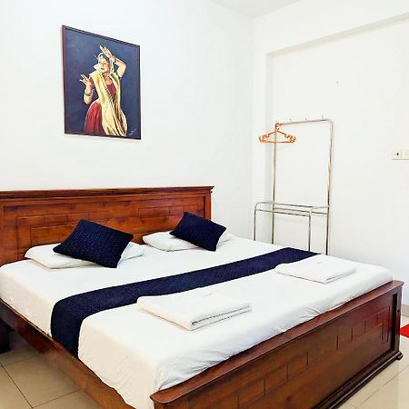 Reliance Hotel Boralesgamuwa Экстерьер фото