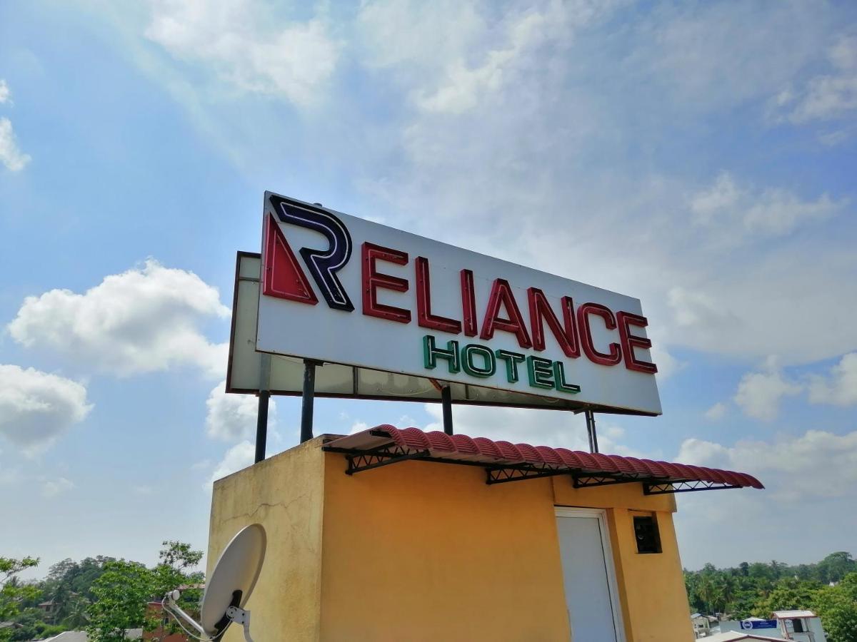 Reliance Hotel Boralesgamuwa Экстерьер фото