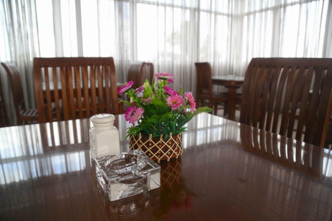 Reliance Hotel Boralesgamuwa Экстерьер фото