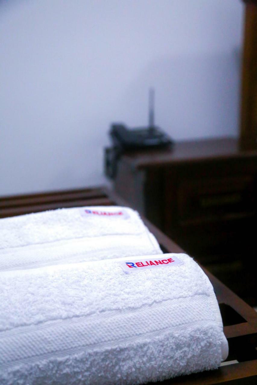 Reliance Hotel Boralesgamuwa Экстерьер фото