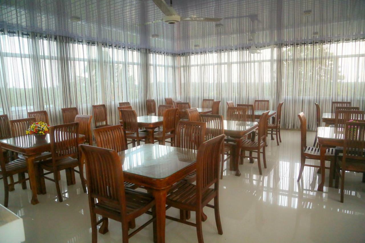 Reliance Hotel Boralesgamuwa Экстерьер фото